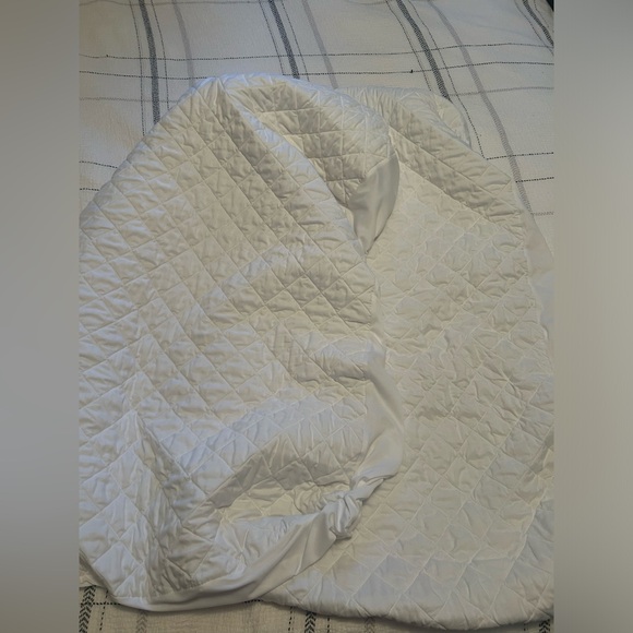 TWO Waterproof Crib Mattress Protectors - Picture 4 of 4